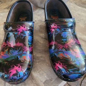 Dansko shoes size 38.   Women's 8